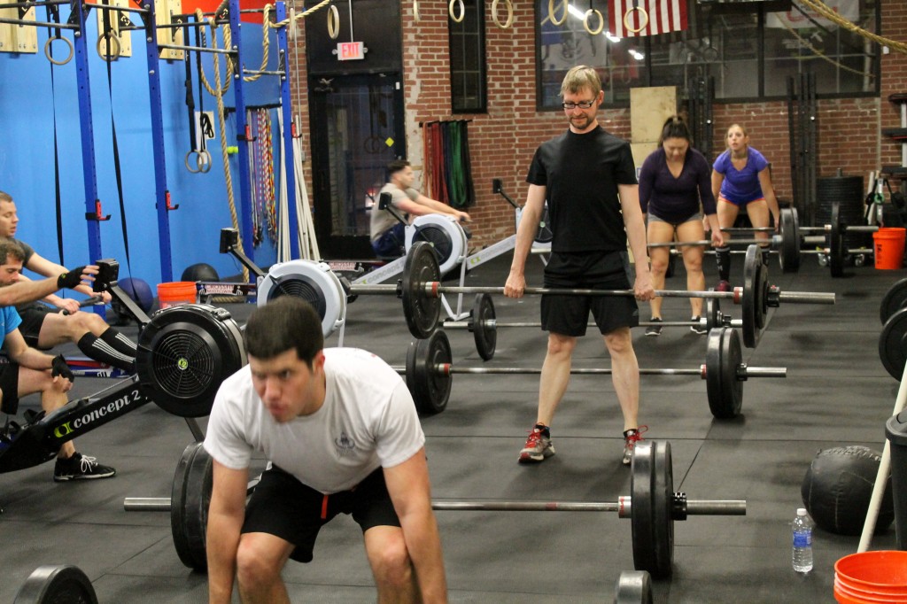 7pm class lined up for deadlift